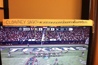 Illustration for article titled Jadeveon Clowney sacks Robert Griffin III 114 times in the return of Breaking Madden